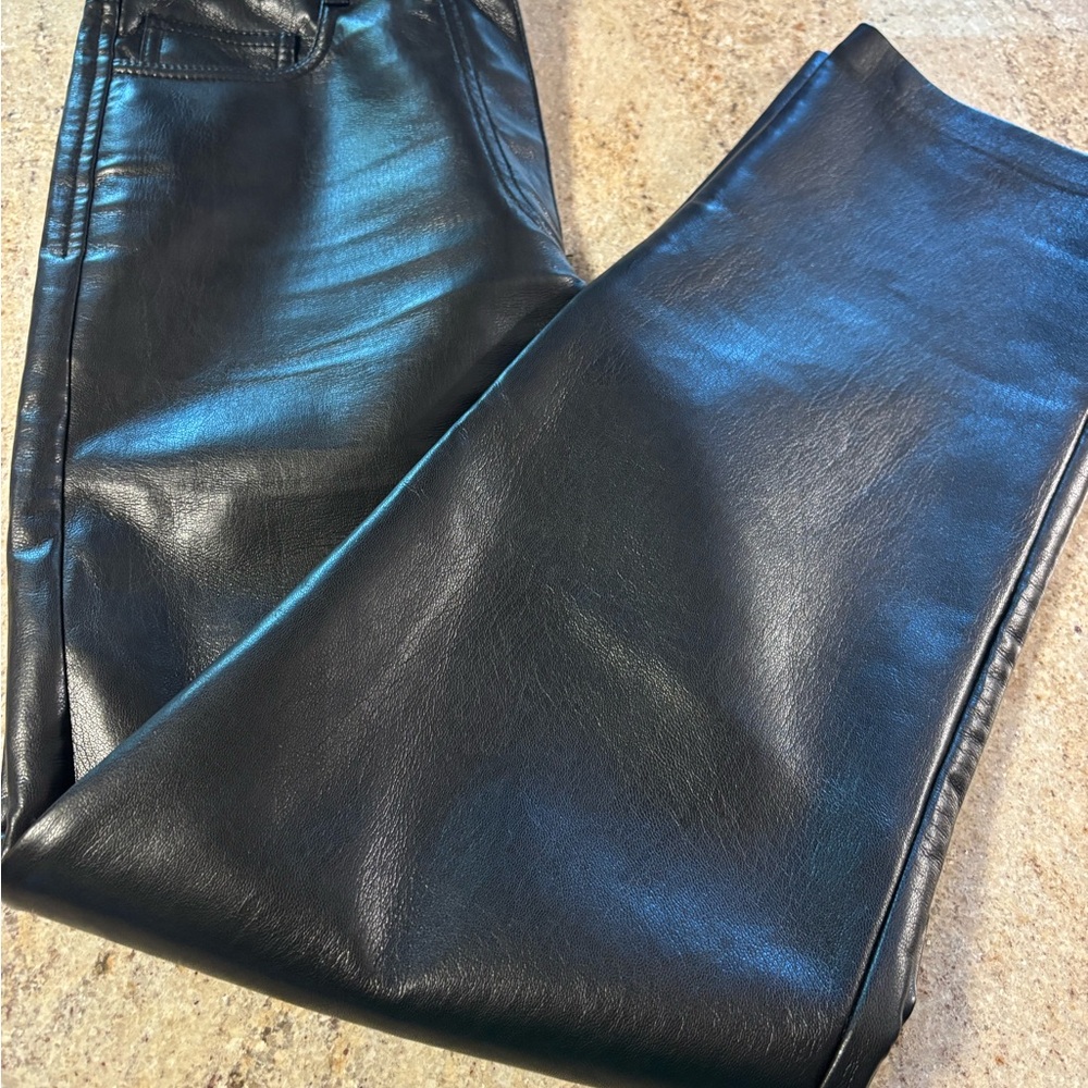 Wilfred Artiza Faux Leather Black Pants Size 6 Excellent Condition